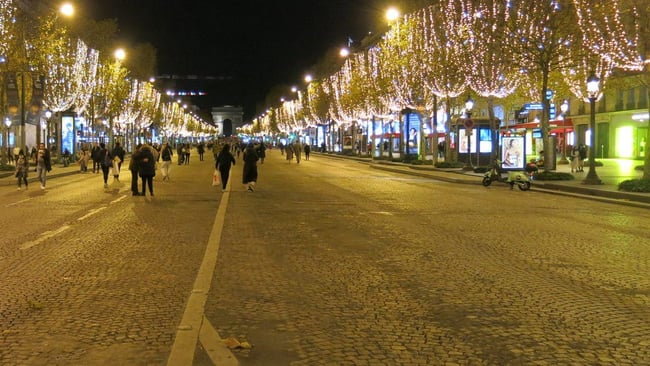 vacances-noel-paris-champs-elysees-illuminations.jpg