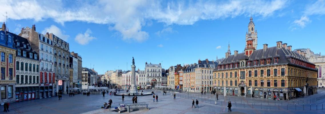 Lille grande place plus large